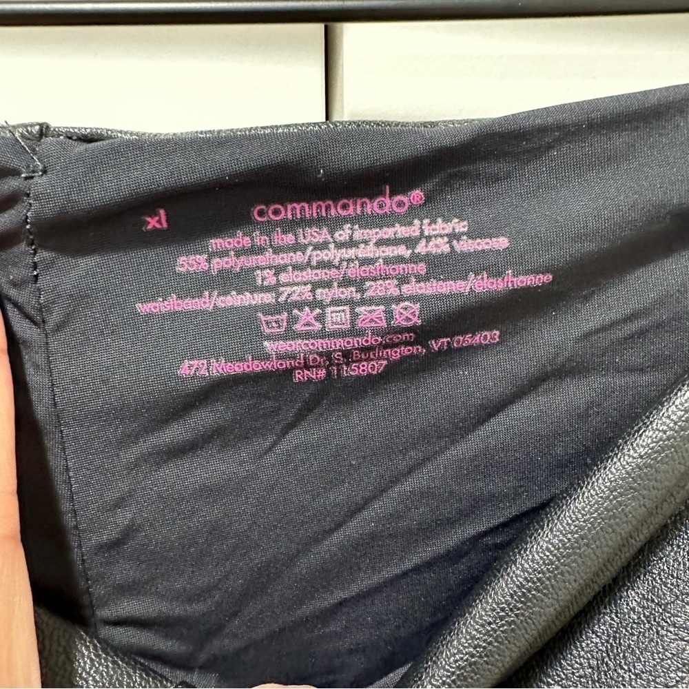 Commando Perfect Control Faux Leather Legging in Black Size Extra Large - Picture 6 of 7